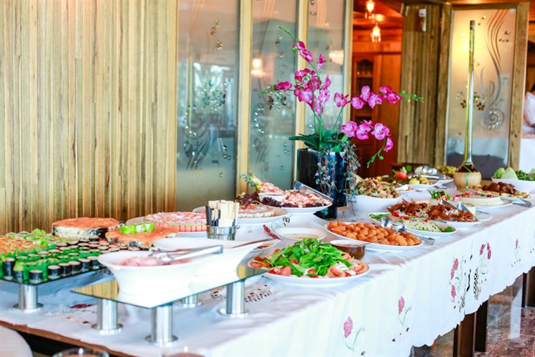 Palm Sunday Lunch Buffet at Bay Lodge